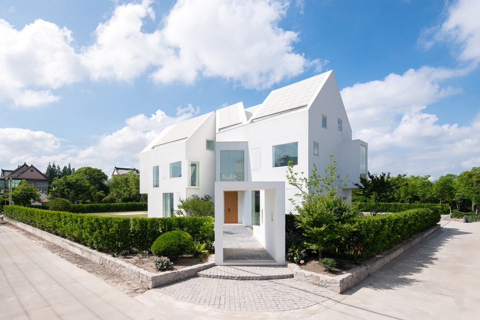 l house china by ams