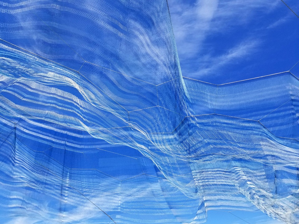 bending arc sculpture studio echelman