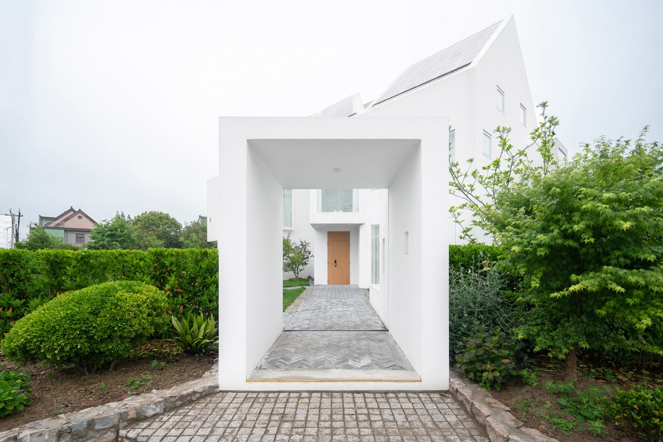 l house china by ams