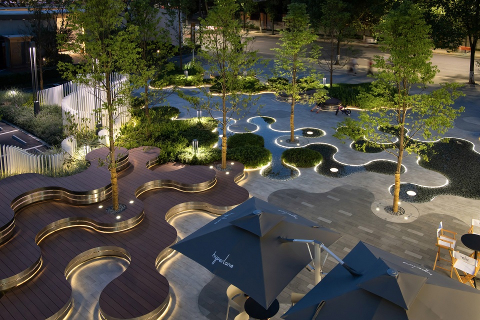 landscape design for the urban gallery hyperlane in chengdu china by aspect studios