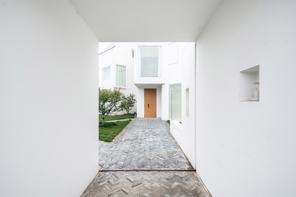 l house china by ams