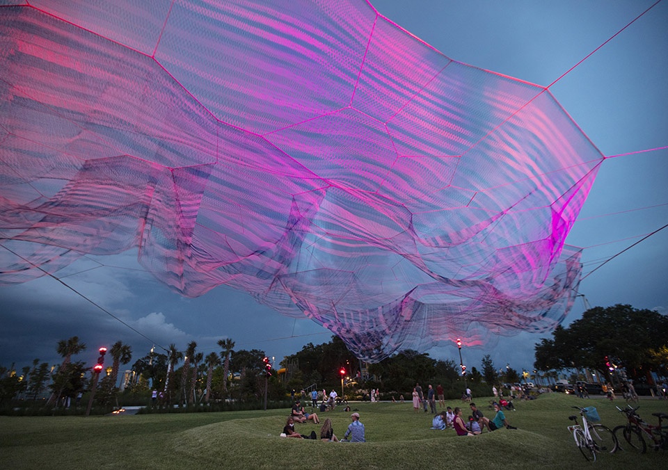 bending arc sculpture studio echelman