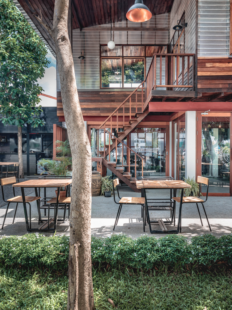 tamarind bistro and music house by bodinchapa architects 1