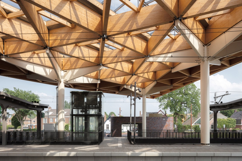 assen station by powerhouse company de zwarte hond