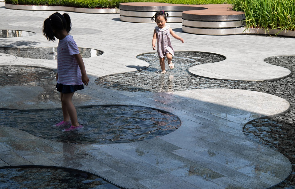 landscape design for the urban gallery hyperlane in chengdu china by aspect studios