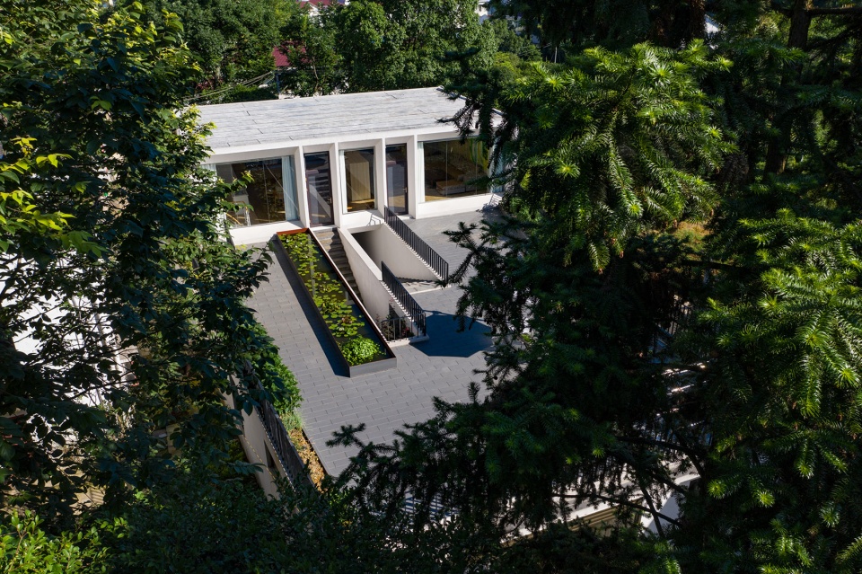 zhong house china by tungsten lighting design