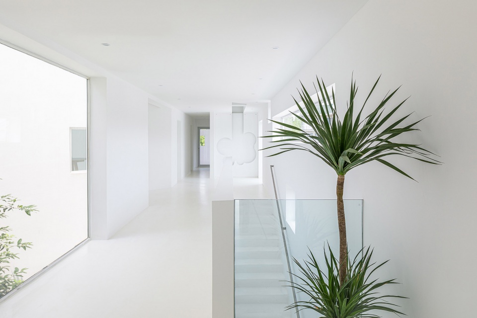 l house china by ams
