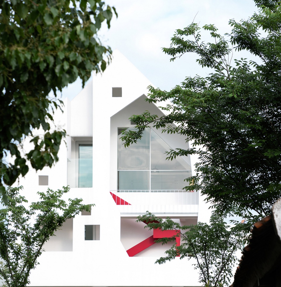 l house china by ams
