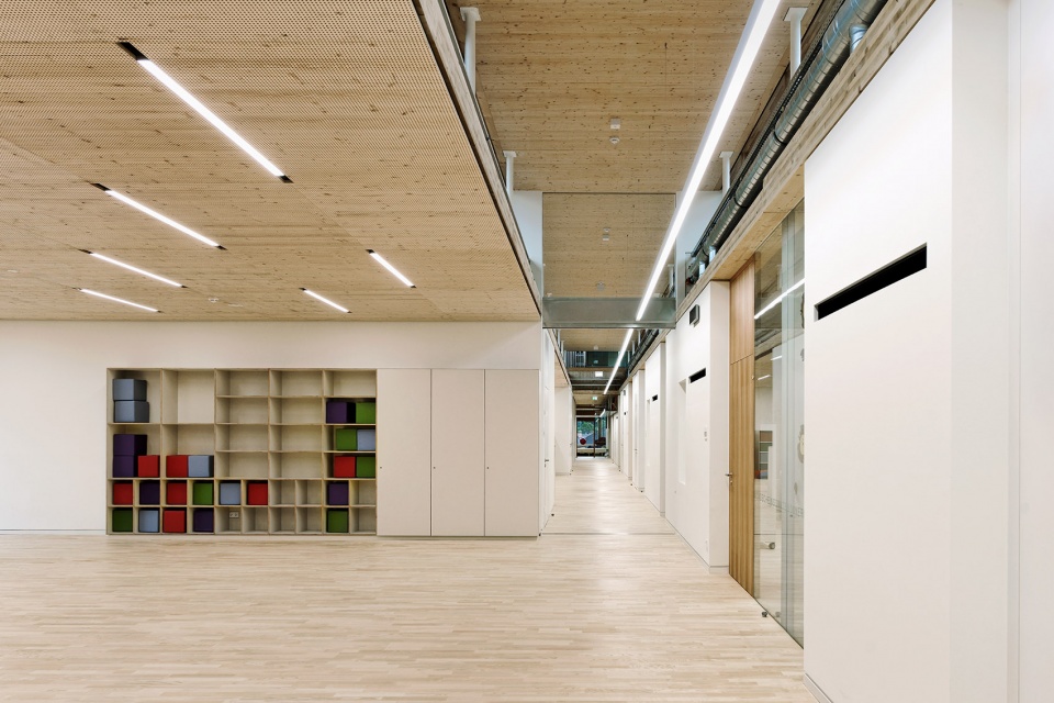 school complex gloggnitz by dietmar feichtinger architectes