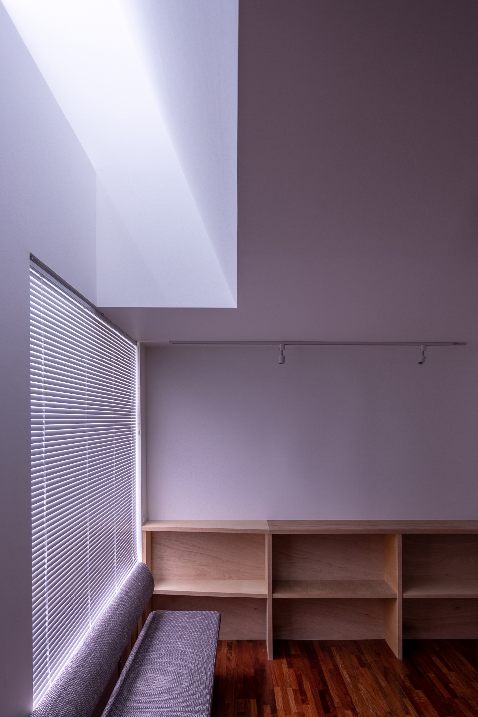 himuro gallery and residence by taku sakaushi and ofda