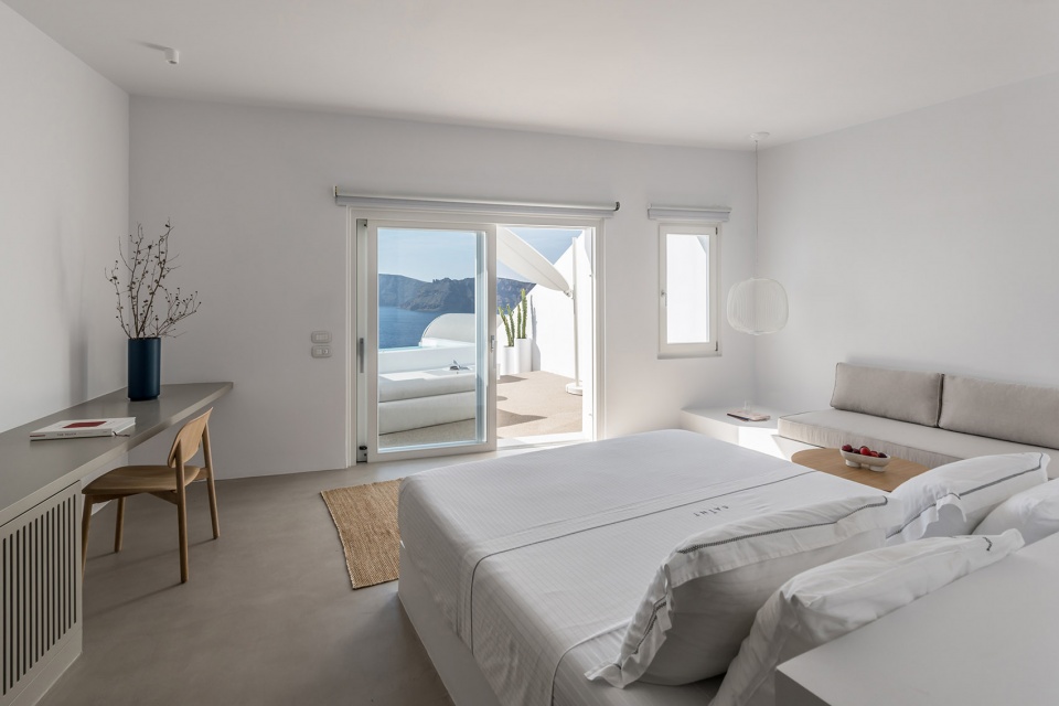 saint hotel by kapsimalis architects