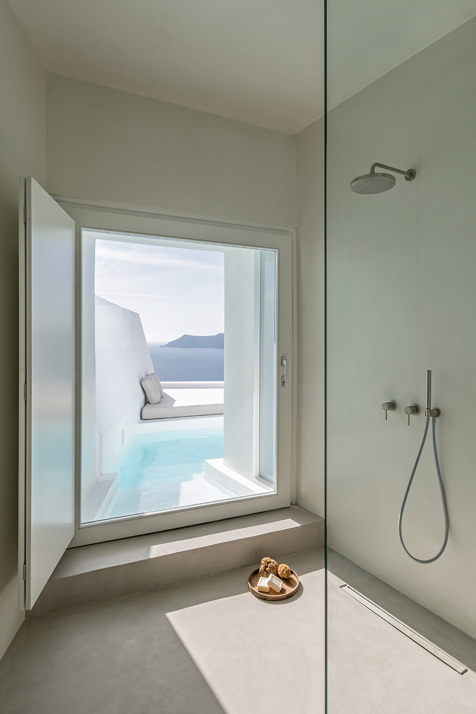 saint hotel by kapsimalis architects