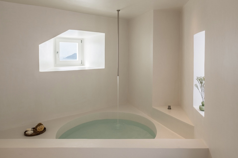 saint hotel by kapsimalis architects
