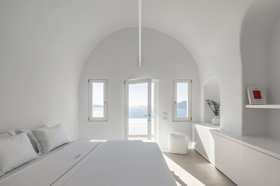 saint hotel by kapsimalis architects
