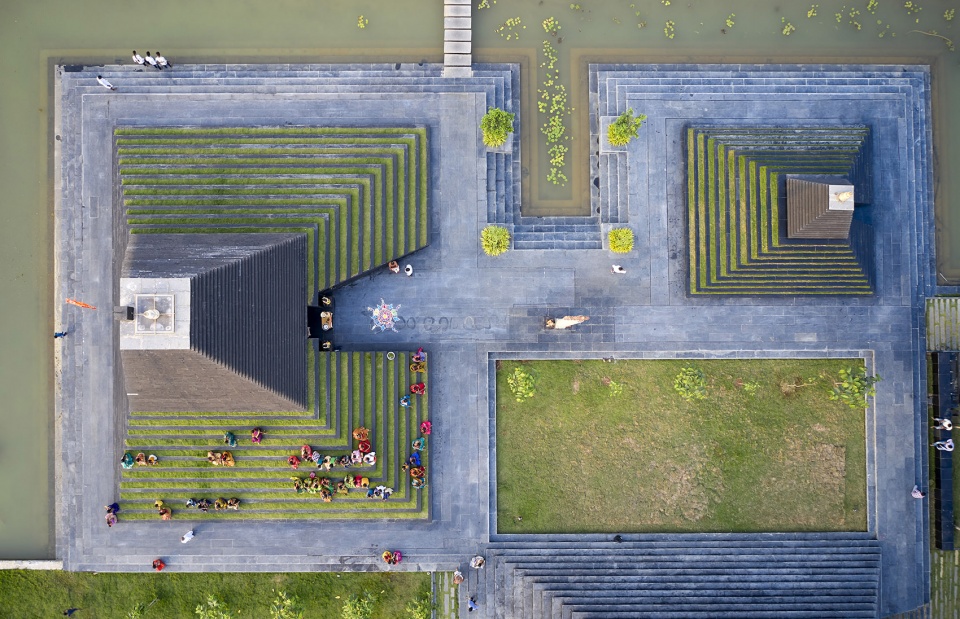 Balaji Temple India by Sameep Padora Associates