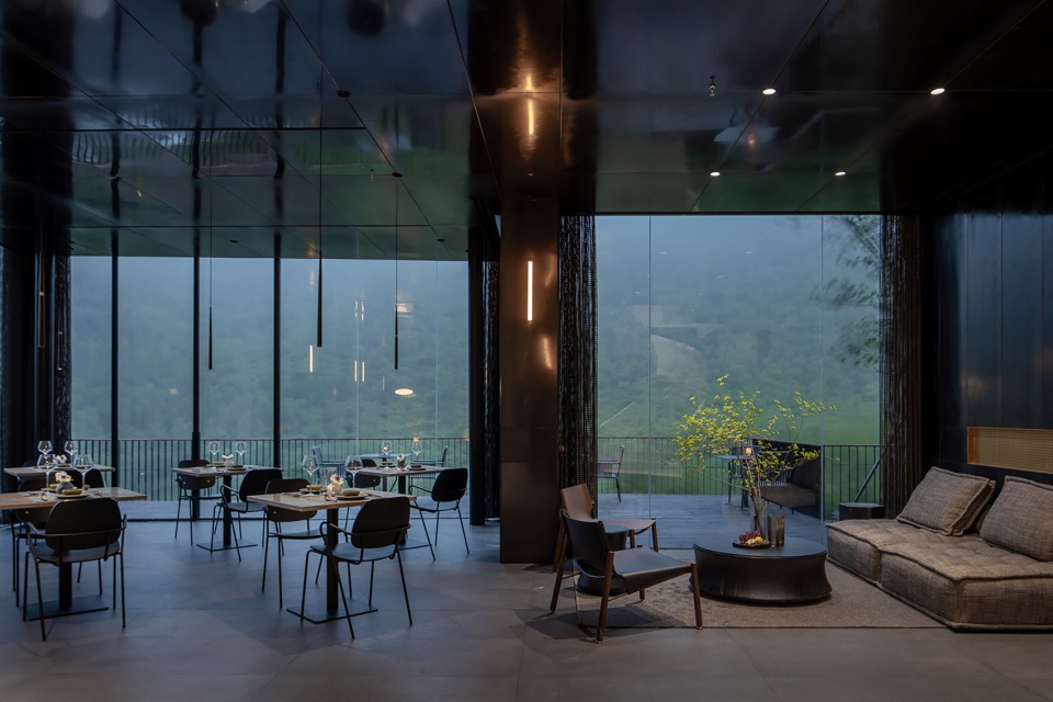 12linqiguyin zhejiang china by sua