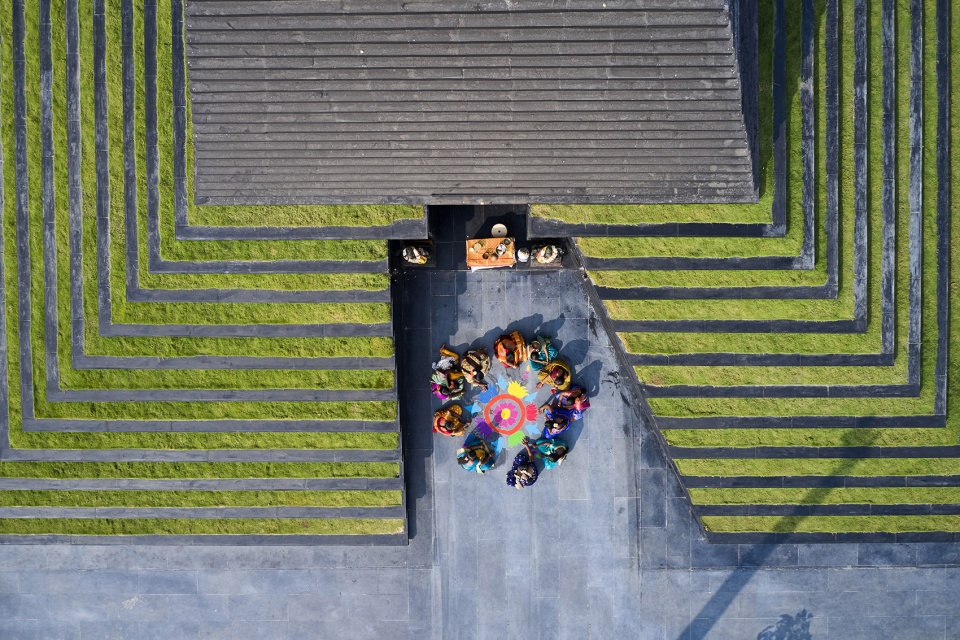 Balaji Temple India by Sameep Padora Associates