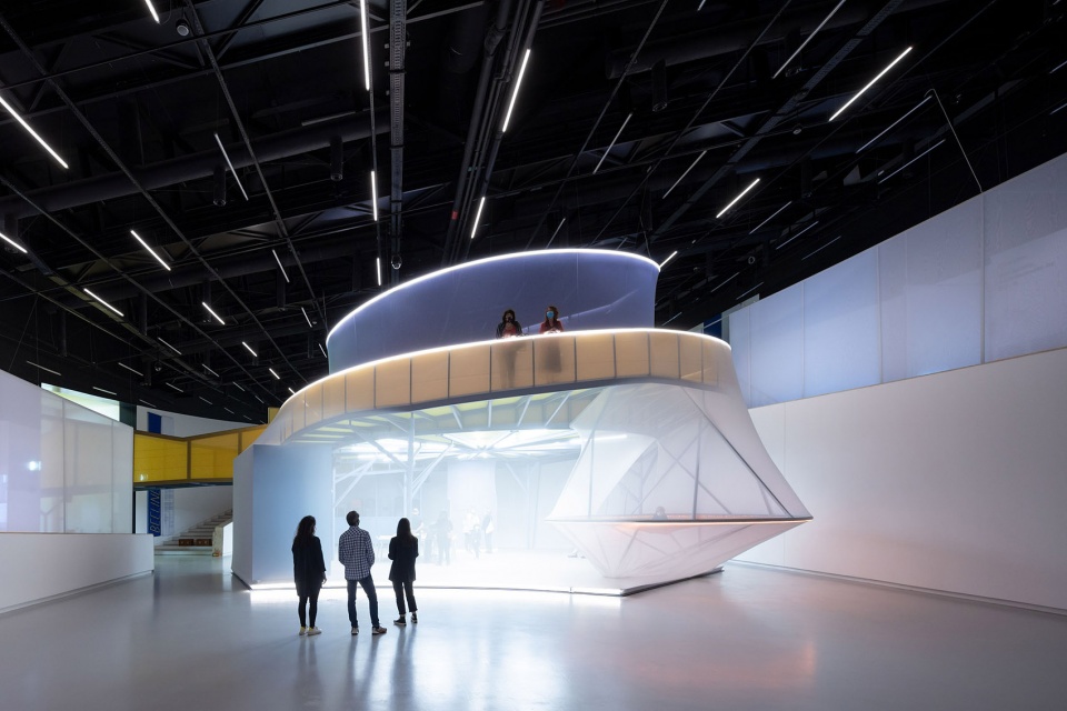 installation beeline by so il architects