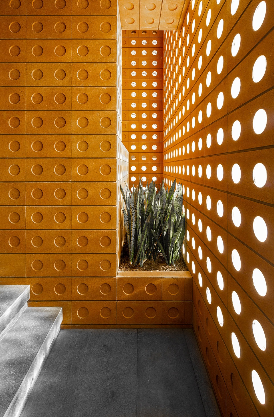 kohan ceram building by hooba design group