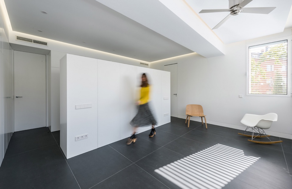 JILOCA House Madrid by ZOOCO STUDIO