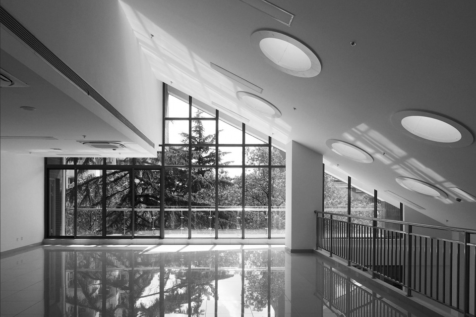 international cooperative education building of university of shanghai for science and technology china by le architects
