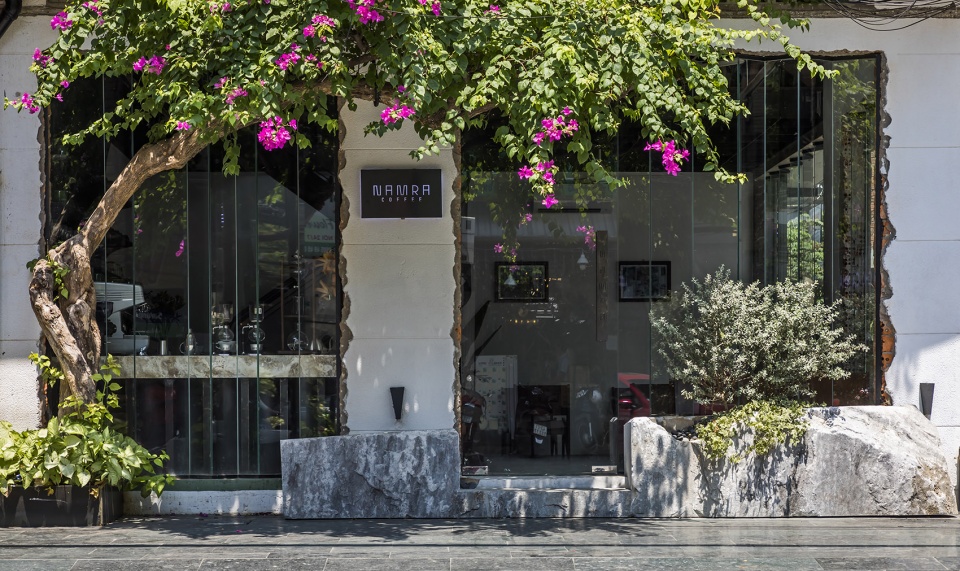 Namra Coffee Vietnam by D1 architectural studio