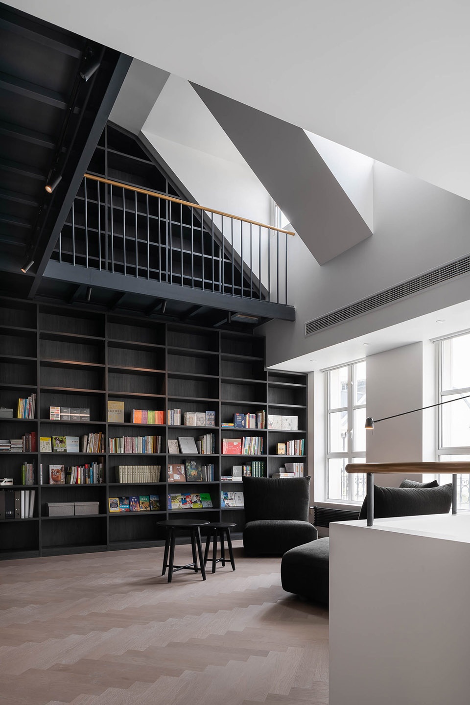 Mi House Shanghai by Studio Ku Kan Nai OFFICE COASTLINE