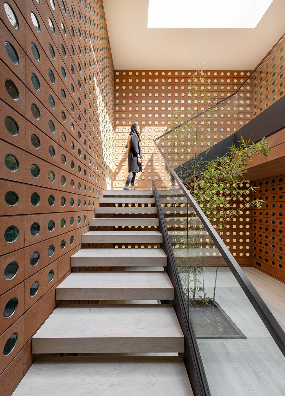 kohan ceram building by hooba design group