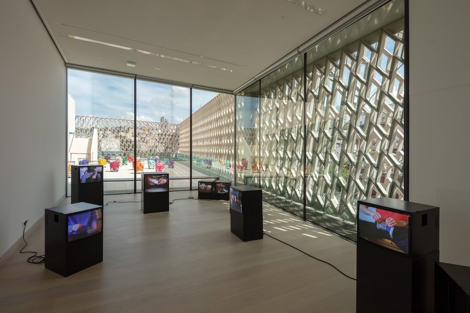 arter contemporary art museum by grimshaw architecture