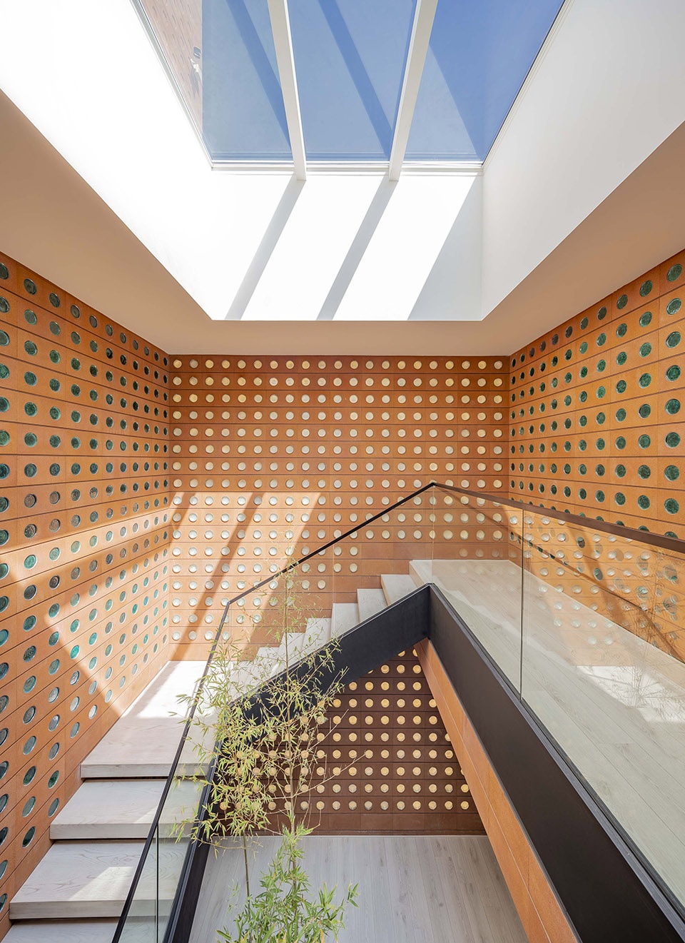 kohan ceram building by hooba design group