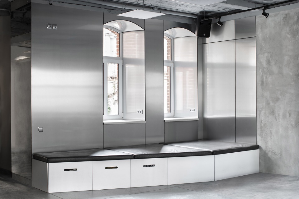 GALLERY GIF multi brand showroom Russia by Miyao Design Studio