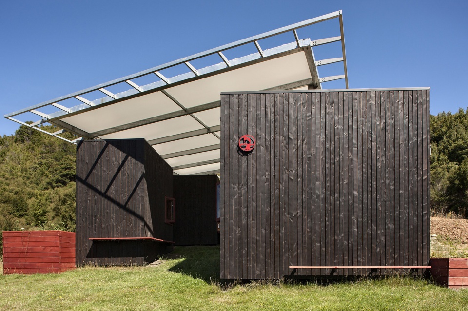 longbush ecosanctuary welcome shelter by pac studio