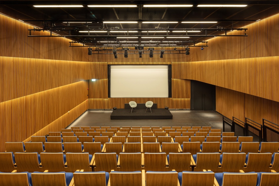 arter contemporary art museum by grimshaw architecture