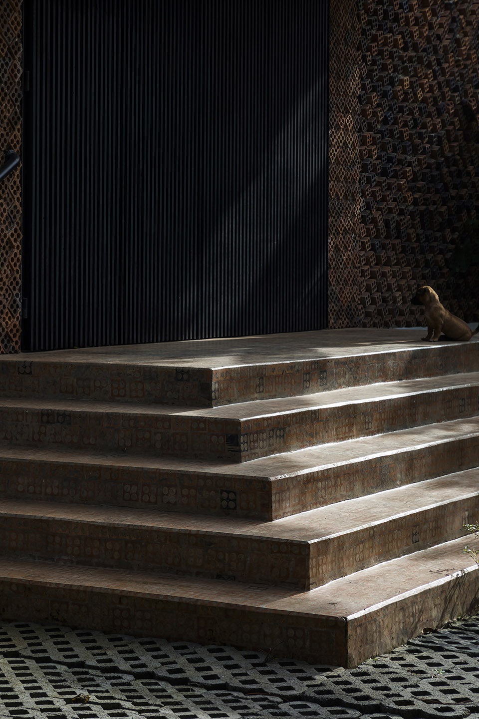 Wall house Creative Architects