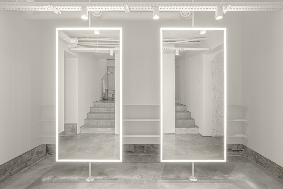 say no mo beauty salon by balbek bureau