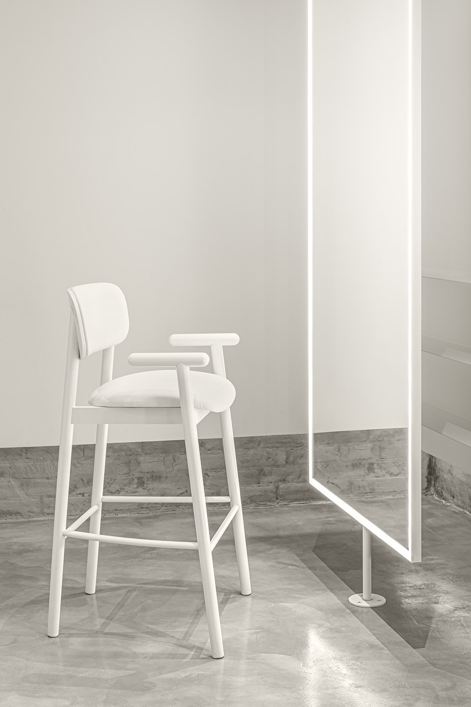 say no mo beauty salon by balbek bureau