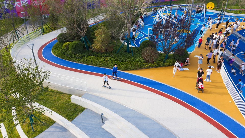 Qingdao Vanke City Time Park by ZAP