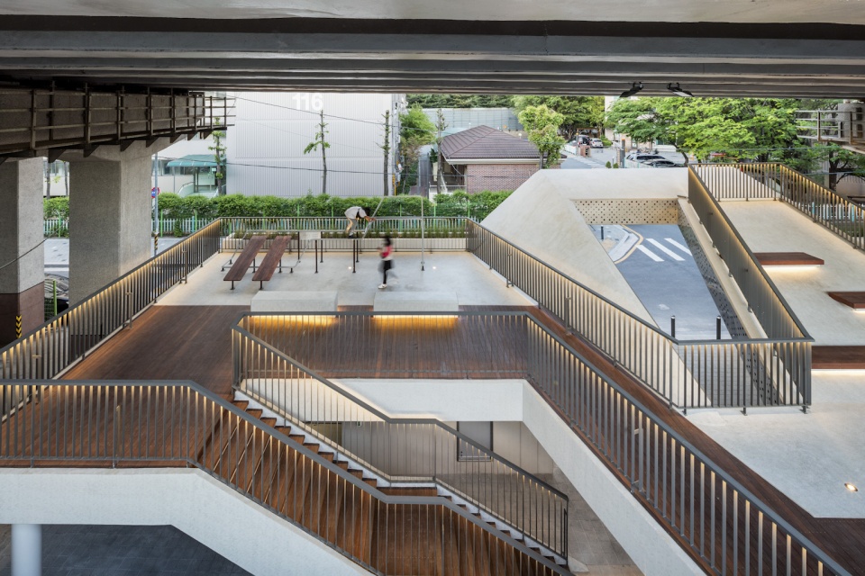 roof square by hg architecture