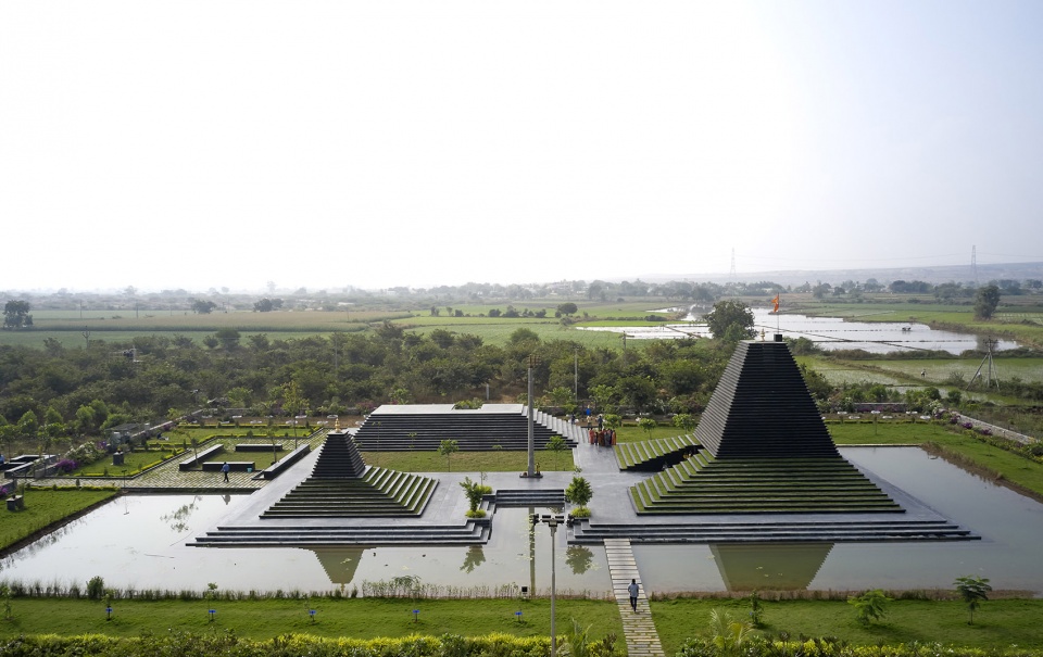 Balaji Temple India by Sameep Padora Associates