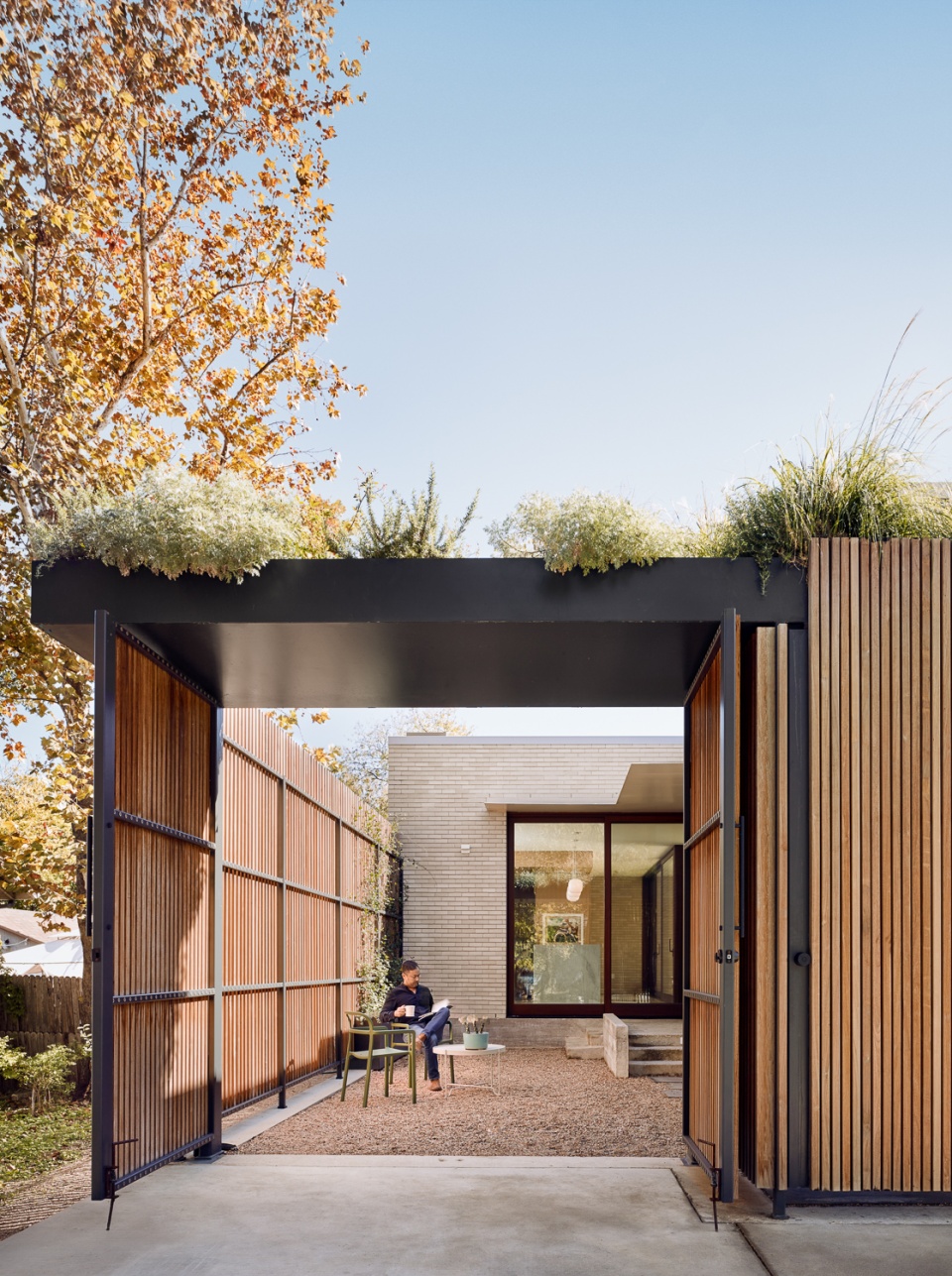 hemlock ave house by chioco design