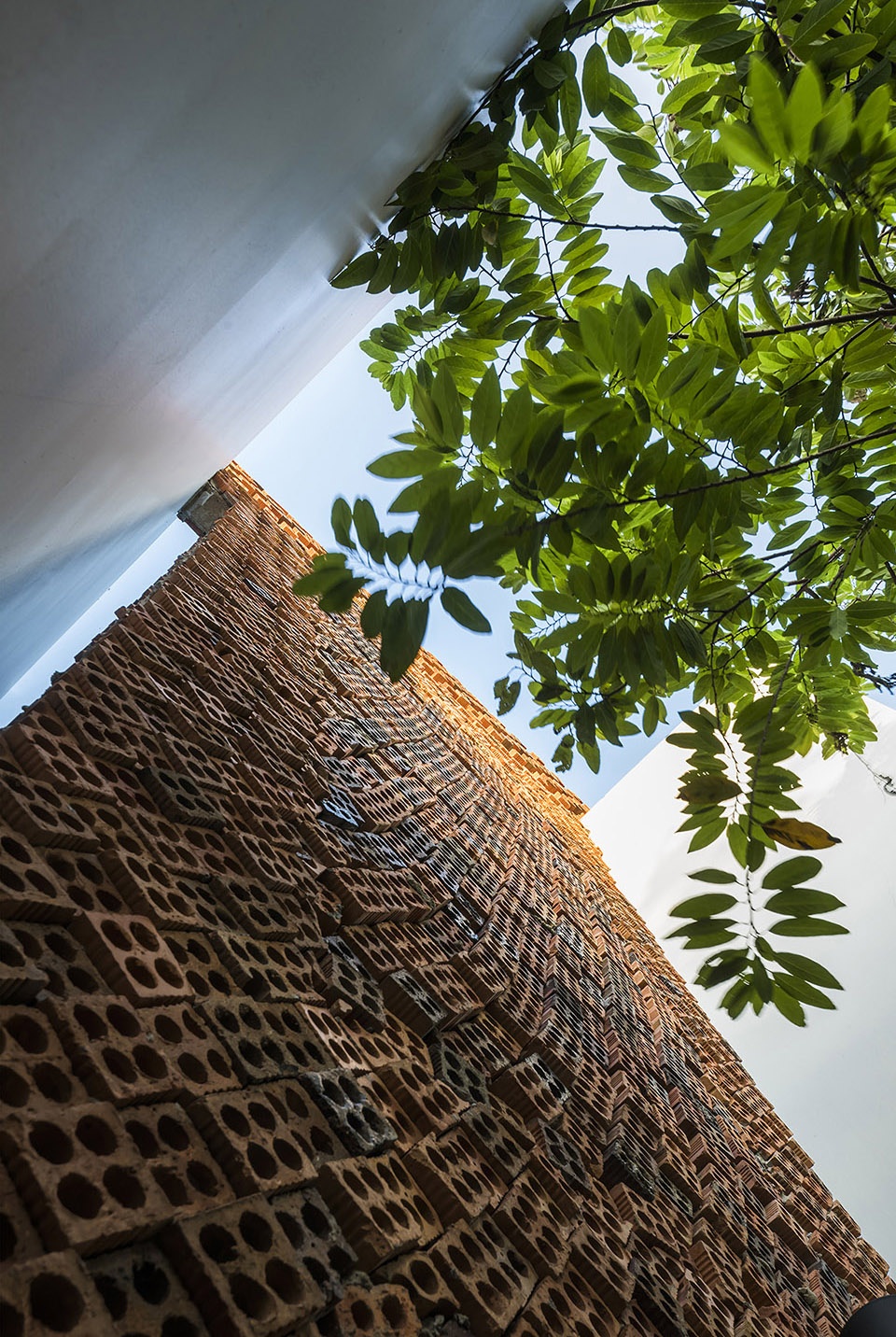 Wall house Creative Architects 1