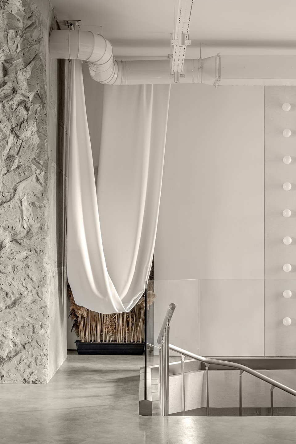 say no mo beauty salon by balbek bureau