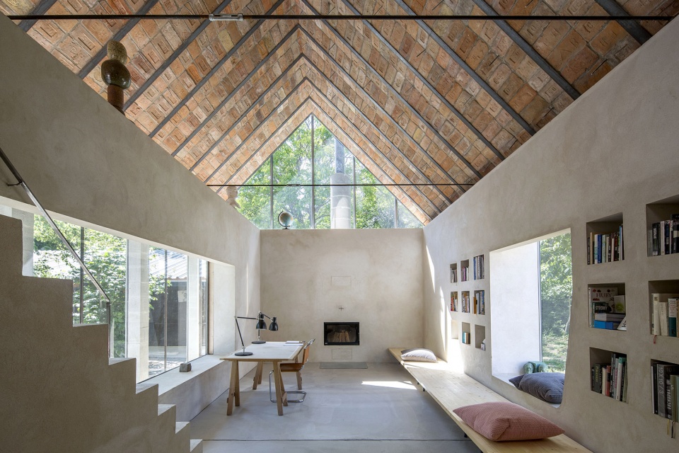 Extension of a former brickmasters house Slovakia by Architekti BKPS