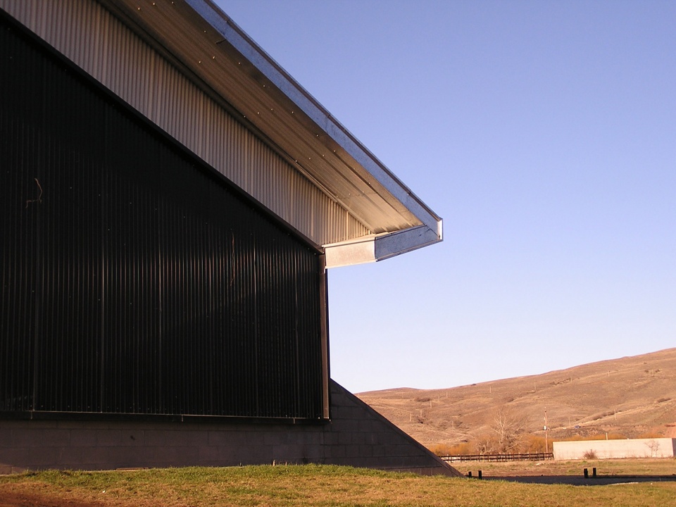 petroplastic industrial plant by alric galindez arquitectos