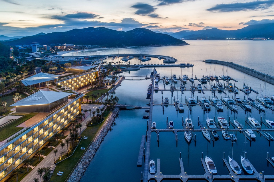 longcheer yacht club shenzhen china by zhubo desig