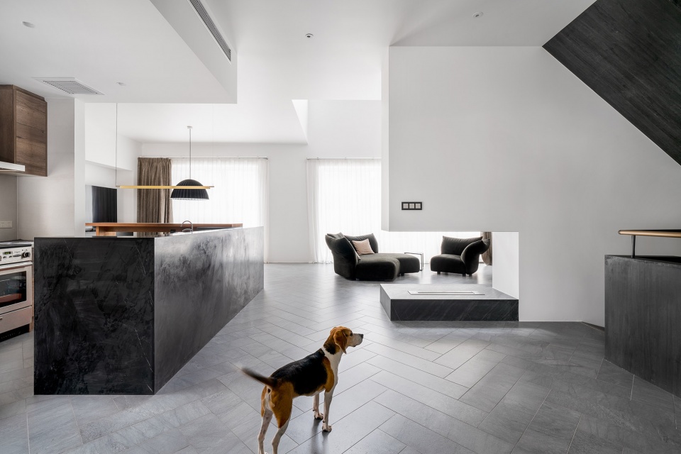 Mi House Shanghai by Studio Ku Kan Nai OFFICE COASTLINE