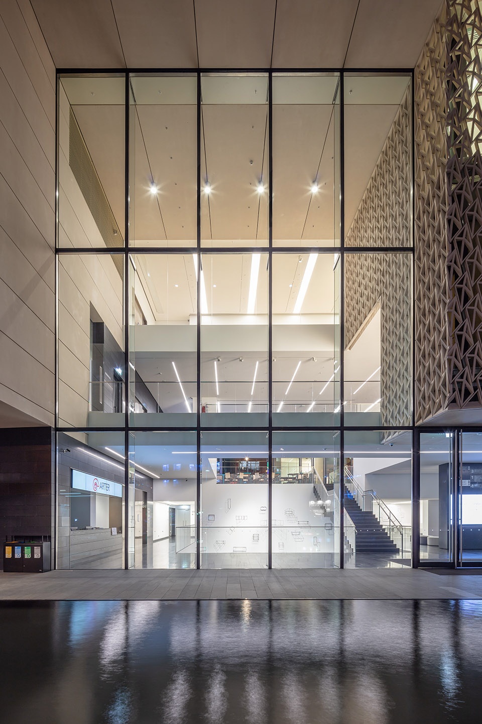 arter contemporary art museum by grimshaw architecture