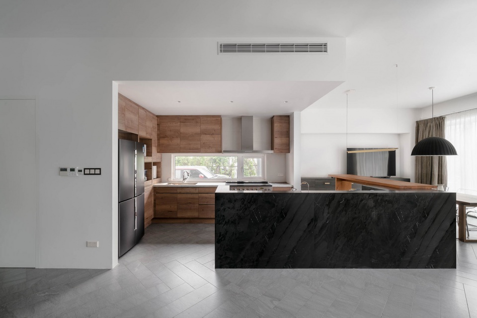 Mi House Shanghai by Studio Ku Kan Nai OFFICE COASTLINE