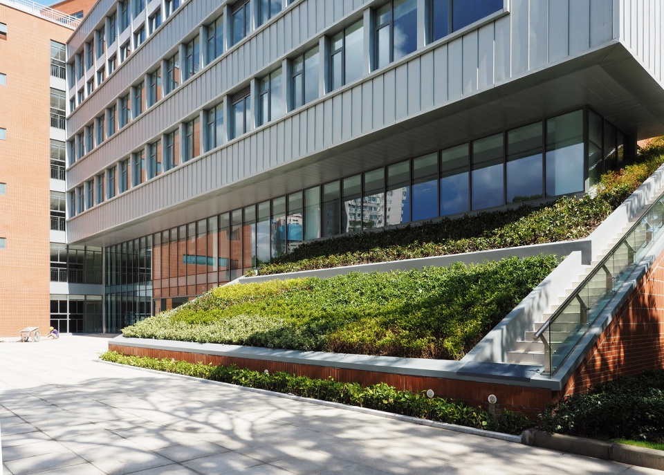 international cooperative education building of university of shanghai for science and technology china by le architects