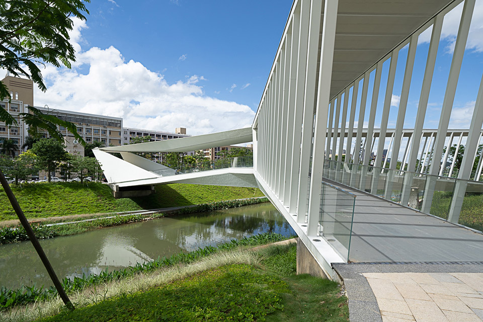 pedestrian bridge of pingshan high school china by node architecture urbanism